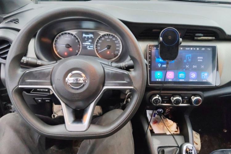 Used Nissan Kicks 2017 1.5L Manual Cool Dynamic Edition Audio And AC Panel