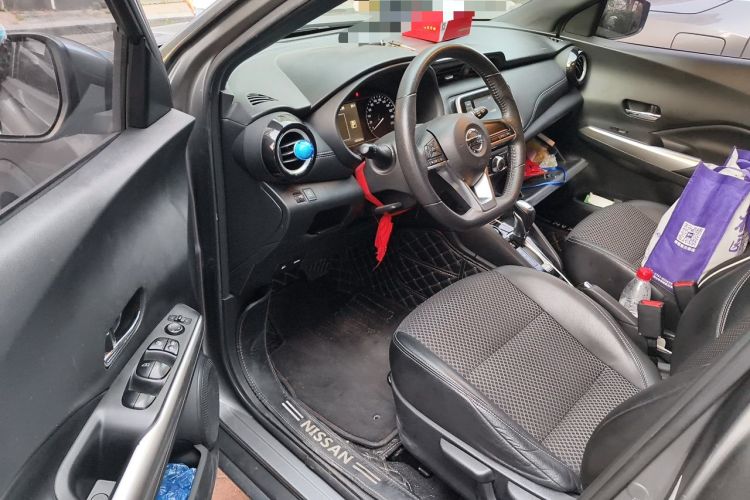 Used Nissan Kicks 2017 1.5L CVT Smart Drive Edition Driver Seat