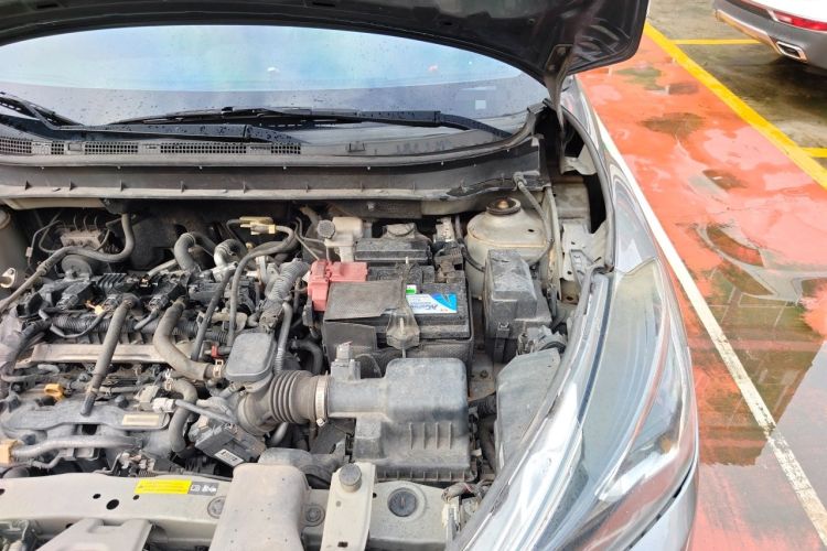 Used Nissan Kicks 2017 1.5L CVT Smart Drive Edition Engine Bay Left
