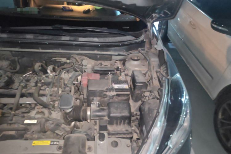 Used Nissan Kicks 2017 1.5L CVT Smart Drive Edition Engine Bay Left