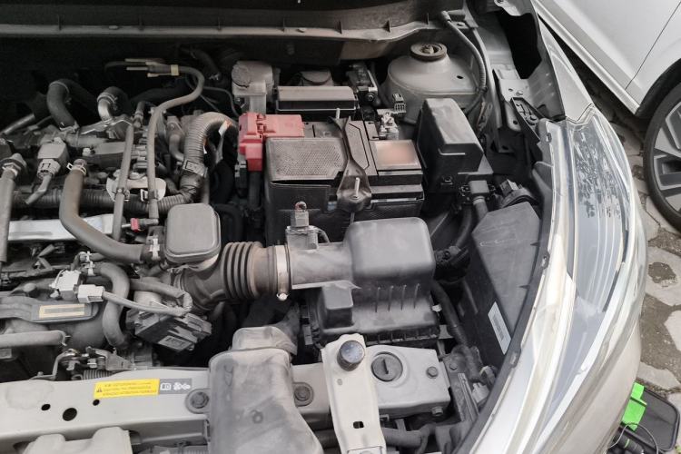 Used Nissan Kicks 2017 1.5L CVT Smart Drive Edition Engine Bay Left