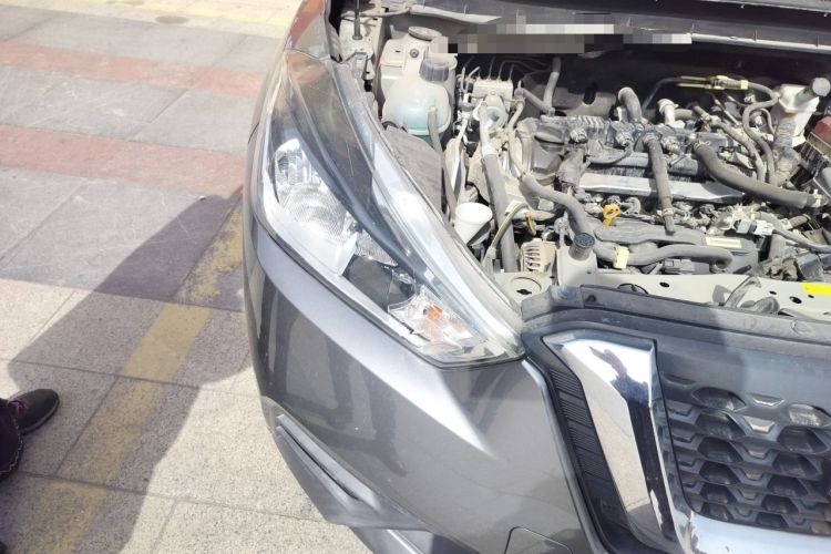 Used Nissan Kicks 2017 1.5L CVT Smart Drive Edition Engine Bay Right