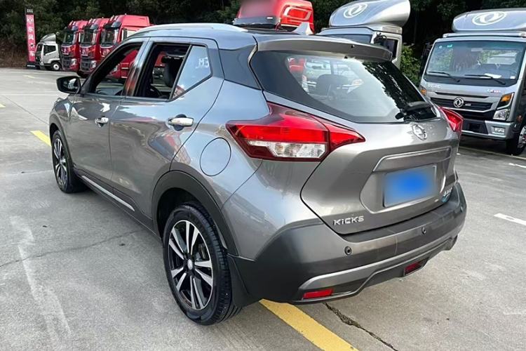Used Nissan Kicks 2017 1.5L CVT Smart Drive Edition Exterior 2