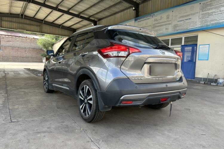 Used Nissan Kicks 2017 1.5L CVT Smart Drive Edition Exterior 2