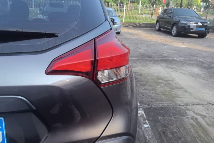 Used Nissan Kicks 2017 1.5L Manual Cool Dynamic Edition Exterior 3