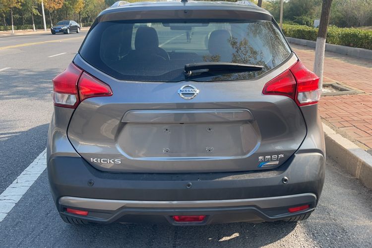Used Nissan Kicks 2017 1.5L CVT Smart Drive Edition Exterior 4