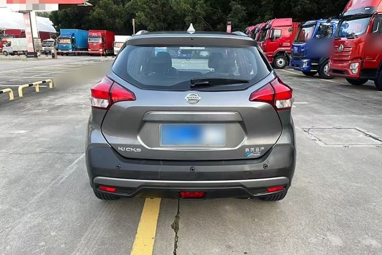 Used Nissan Kicks 2017 1.5L CVT Smart Drive Edition Exterior 4