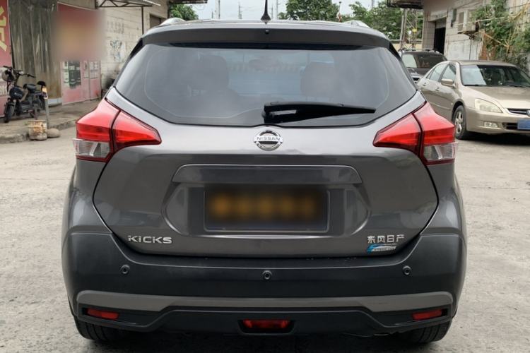 Used Nissan Kicks 2017 1.5L CVT Cool Enjoy Edition Exterior 4