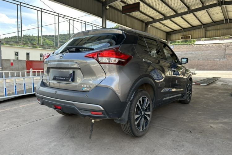 Used Nissan Kicks 2017 1.5L CVT Smart Drive Edition Exterior 4