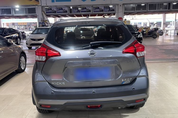 Used Nissan Kicks 2017 1.5L CVT Smart Drive Edition Exterior 5