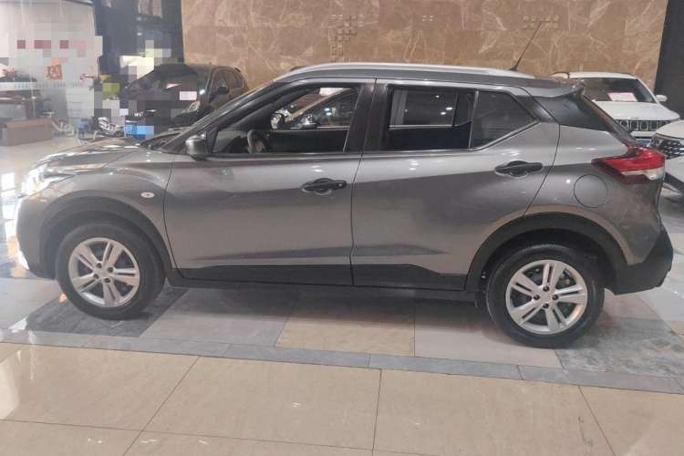 Used Nissan Kicks 2017 1.5L Manual Cool Dynamic Edition Exterior 5