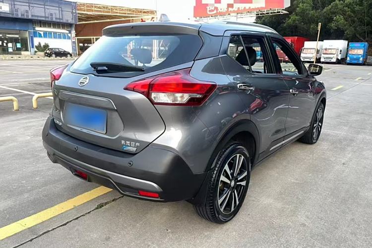 Used Nissan Kicks 2017 1.5L CVT Smart Drive Edition Exterior 6