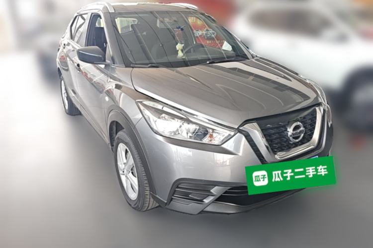 Used Nissan Kicks 2017 1.5L Manual Cool Dynamic Edition Front Right 45 Deg