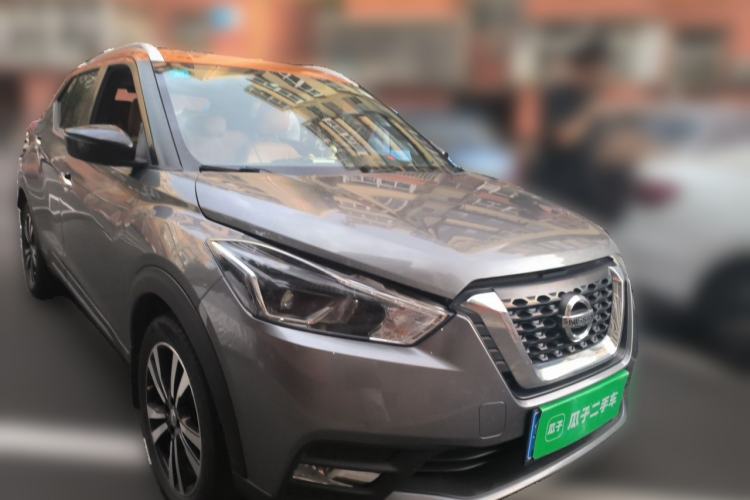 Used Nissan Kicks 2017 1.5L CVT Smart Edition Front Right 45 Deg