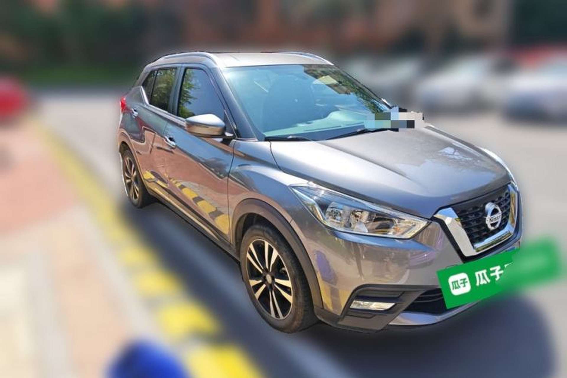Used Nissan Kicks 2017 1.5L CVT Smart Drive Edition Front Right 45 Deg
