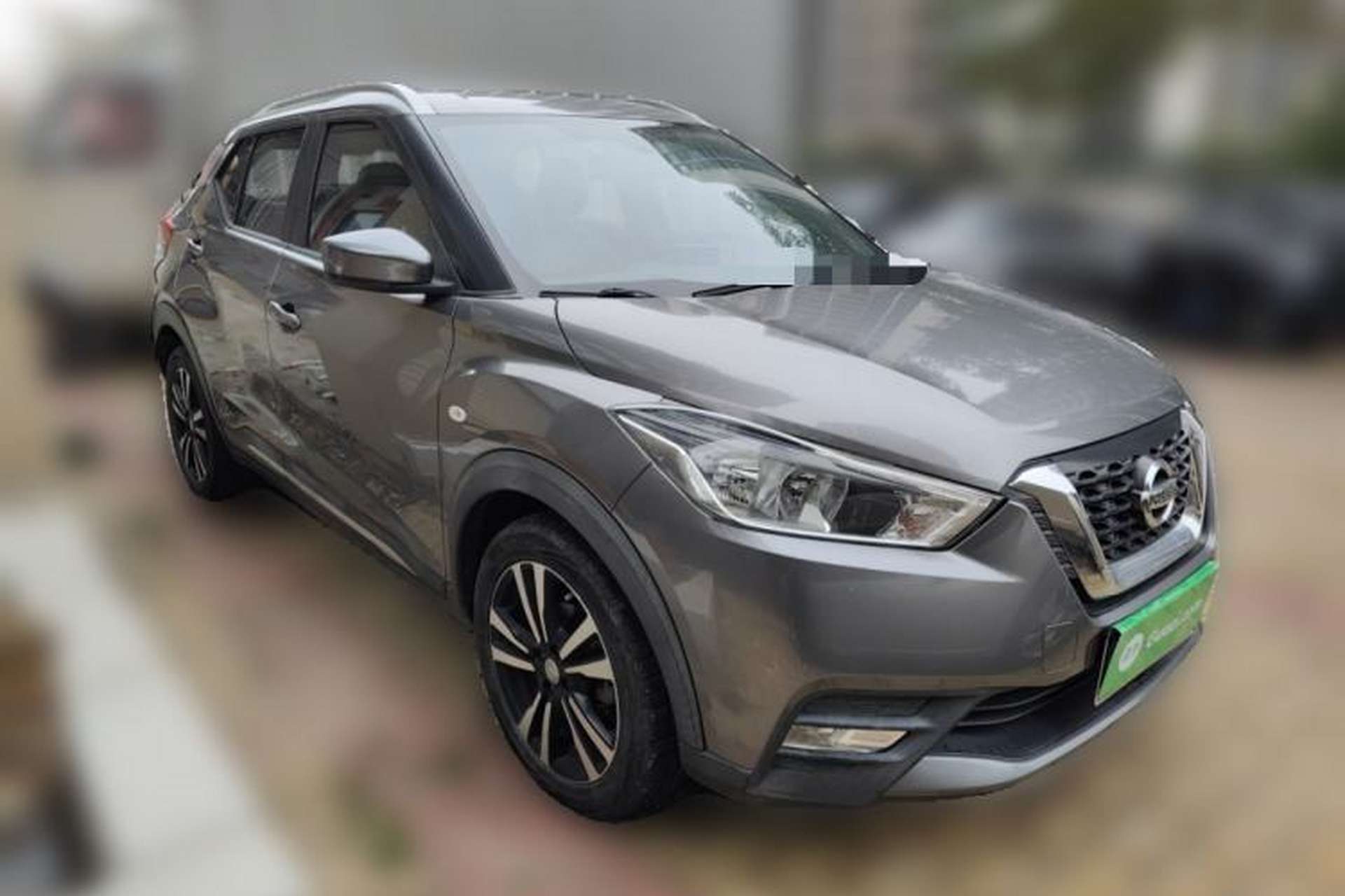 Used Nissan Kicks 2017 1.5L CVT Cool Enjoy Edition Front Right 45 Deg