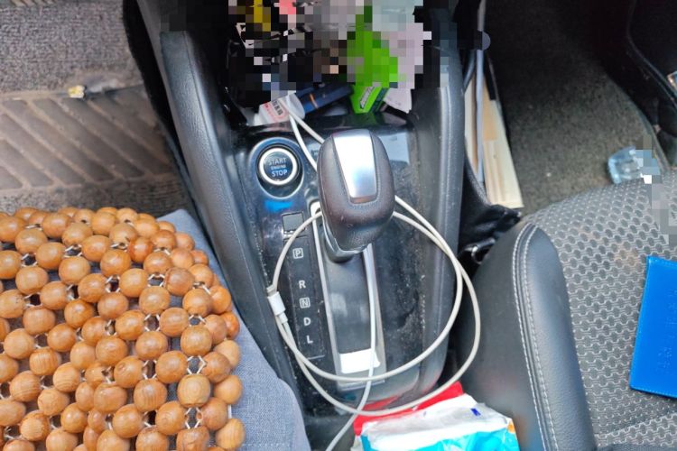 Used Nissan Kicks 2017 1.5L CVT Smart Drive Edition Gear Lever