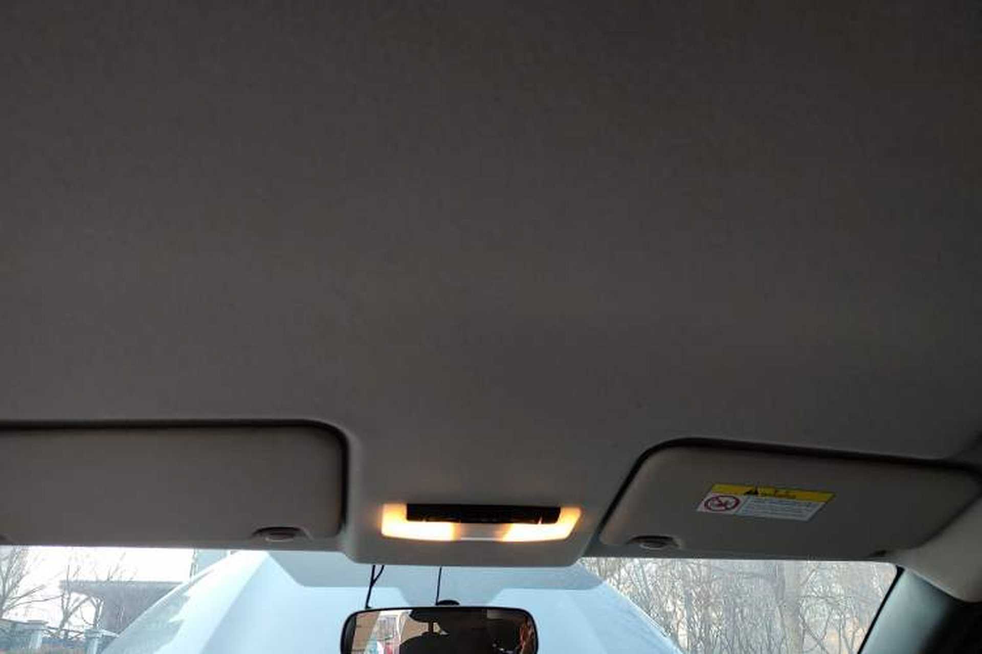 Used Nissan Kicks 2017 1.5L Manual Cool Dynamic Edition Headliner
