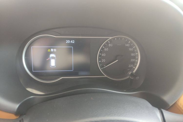 Used Nissan Kicks 2017 1.5L CVT Smart Drive Edition Instrument Cluster