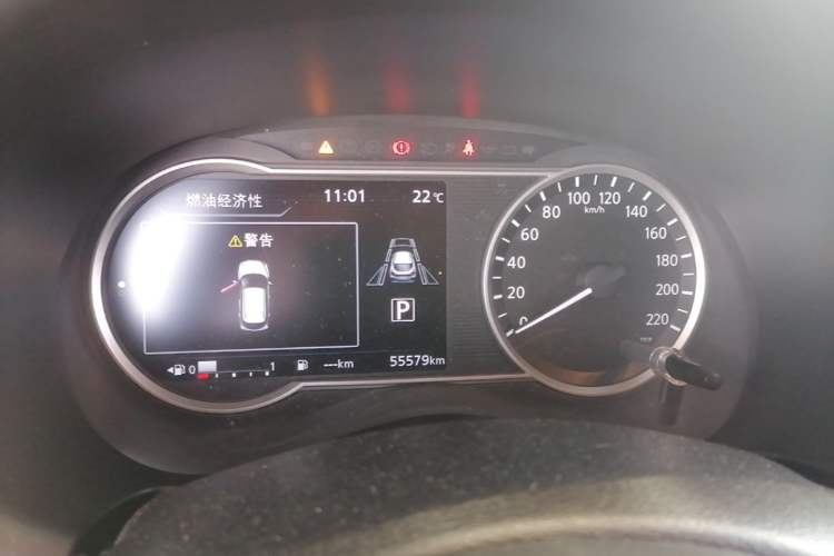 Used Nissan Kicks 2017 1.5L CVT Smart Edition Instrument Cluster