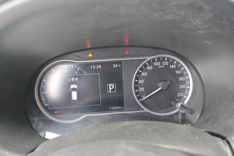 Used Nissan Kicks 2017 1.5L CVT Smart Drive Edition Instrument Cluster