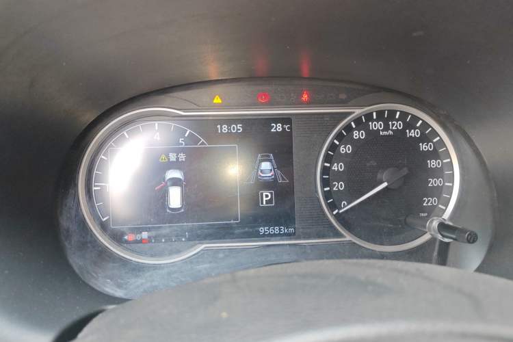 Used Nissan Kicks 2017 1.5L CVT Smart Edition Instrument Cluster