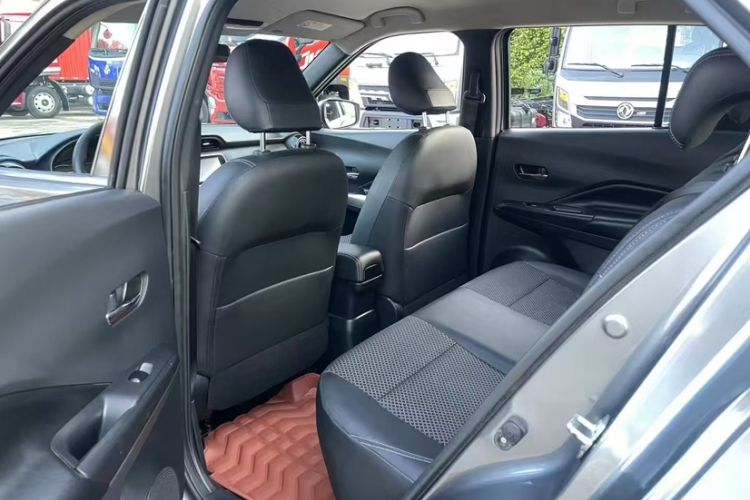 Used Nissan Kicks 2017 1.5L CVT Smart Drive Edition Interior 1