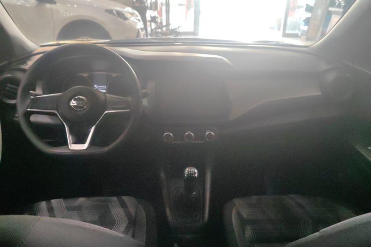 Used Nissan Kicks 2017 1.5L Manual Cool Dynamic Edition Interior 1