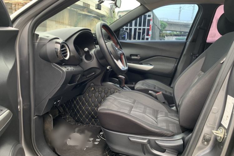 Used Nissan Kicks 2017 1.5L CVT Cool Enjoy Edition Interior 2