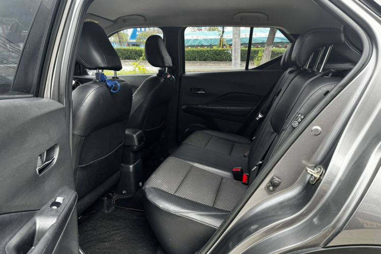 Used Nissan Kicks 2017 1.5L CVT Smart Edition Interior 3