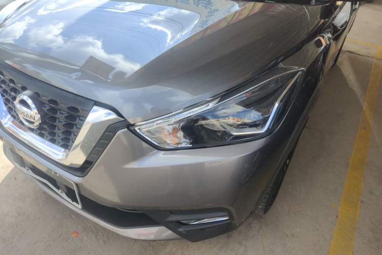 Used Nissan Kicks 2017 1.5L CVT Smart Drive Edition Left Front Headlight
