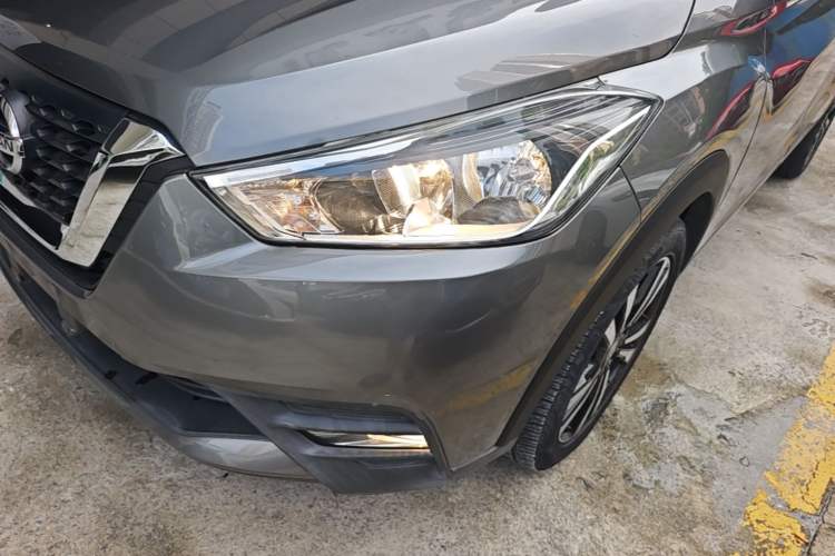 Used Nissan Kicks 2017 1.5L CVT Smart Drive Edition Left Front Headlight