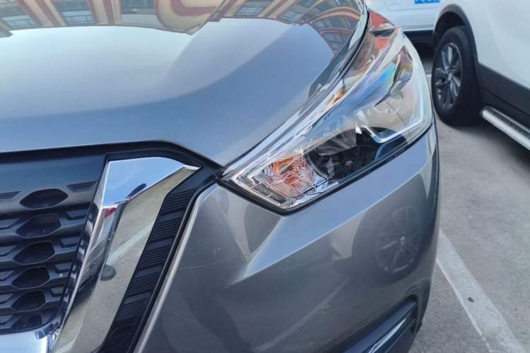 Used Nissan Kicks 2017 1.5L CVT Smart Drive Edition Left Front Headlight