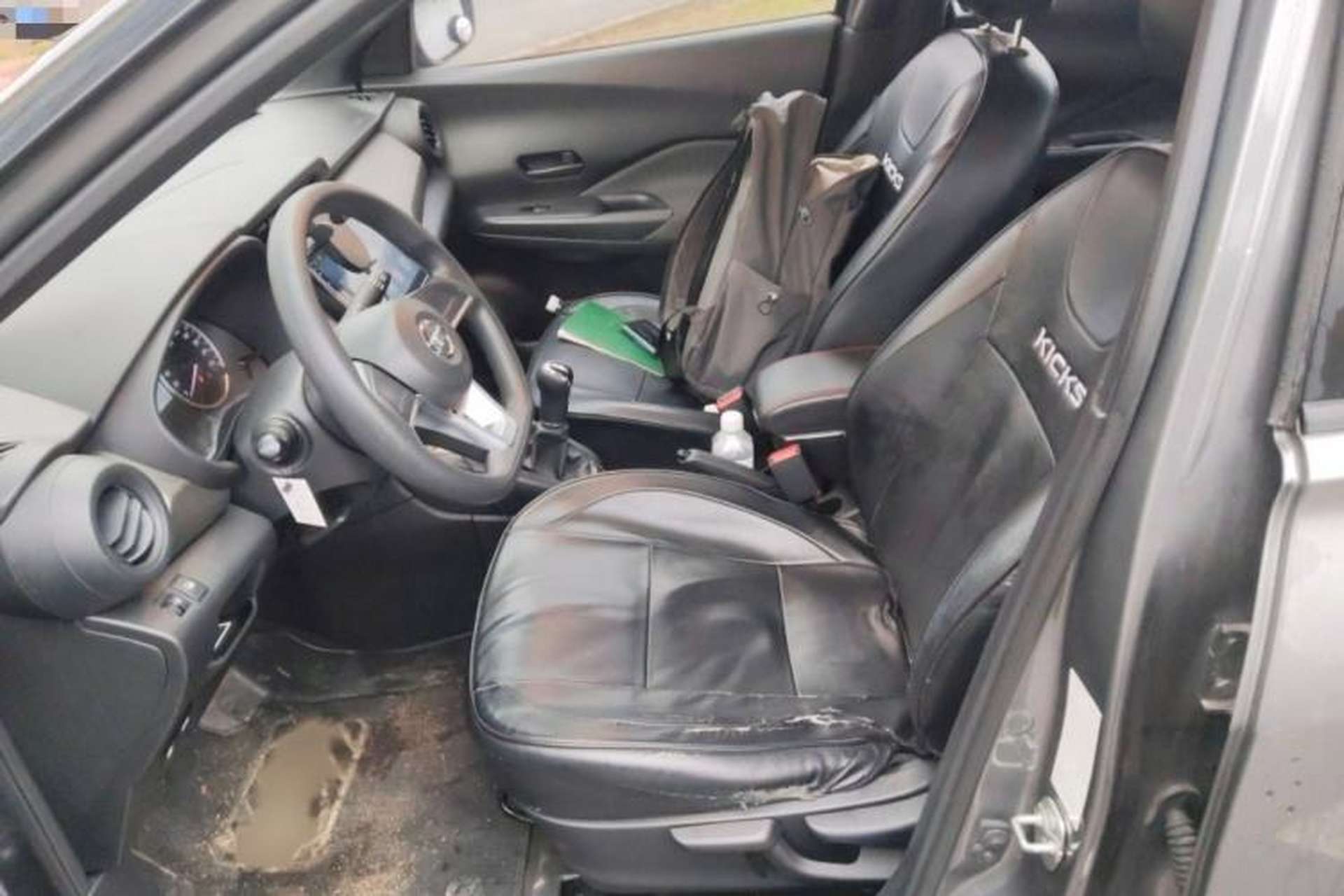 Used Nissan Kicks 2017 1.5L Manual Cool Dynamic Edition Left Front Seat