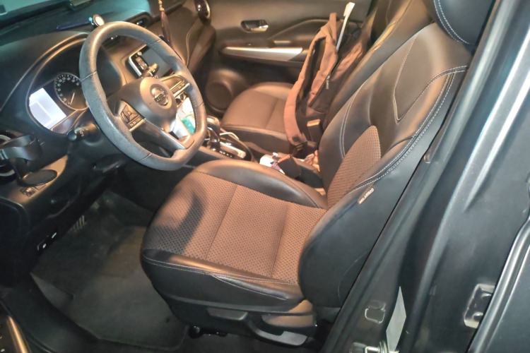 Used Nissan Kicks 2017 1.5L CVT Smart Drive Edition Left Front Seat