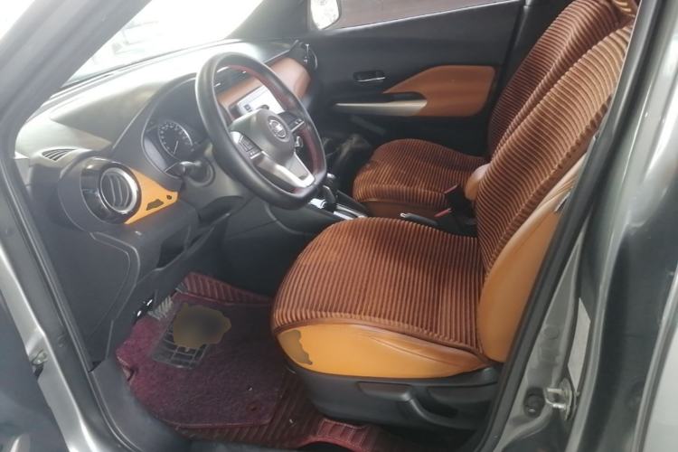 Used Nissan Kicks 2017 1.5L CVT Smart Edition Left Front Seat