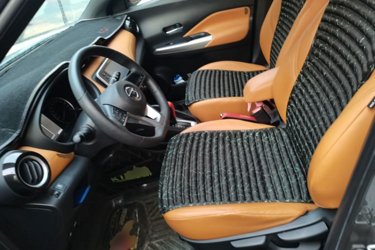 Used Nissan Kicks 2017 1.5L CVT Smart Drive Edition Left Front Seat