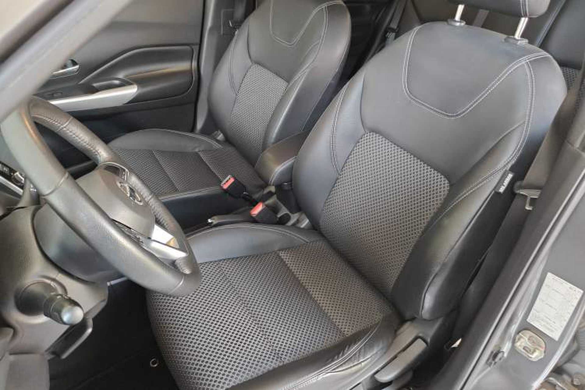 Used Nissan Kicks 2017 1.5L CVT Smart Drive Edition Left Front Seat
