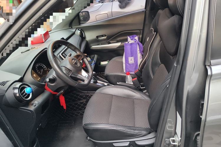 Used Nissan Kicks 2017 1.5L CVT Smart Drive Edition Left Front Seat