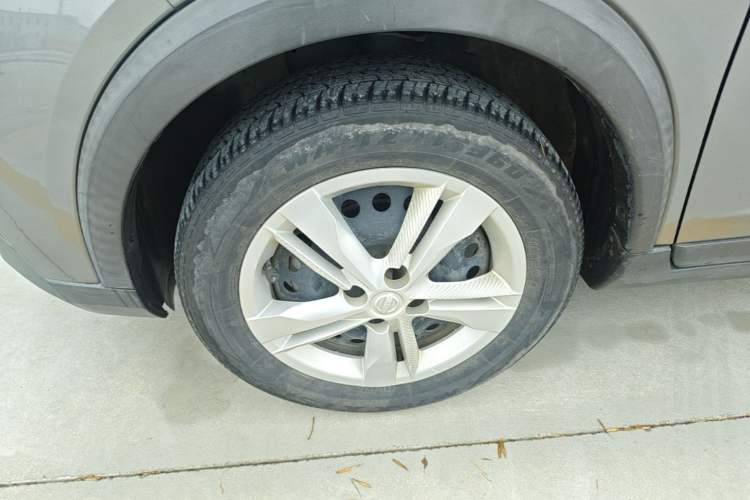 Used Nissan Kicks 2017 1.5L Manual Cool Dynamic Edition Left Front Wheel Hub
