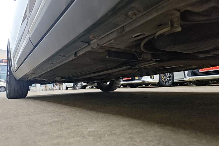 Used Nissan Kicks 2017 1.5L CVT Smart Drive Edition Left Side Sill