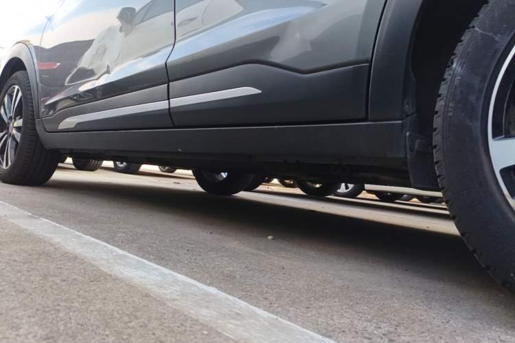Used Nissan Kicks 2017 1.5L CVT Smart Drive Edition Left Side Sill