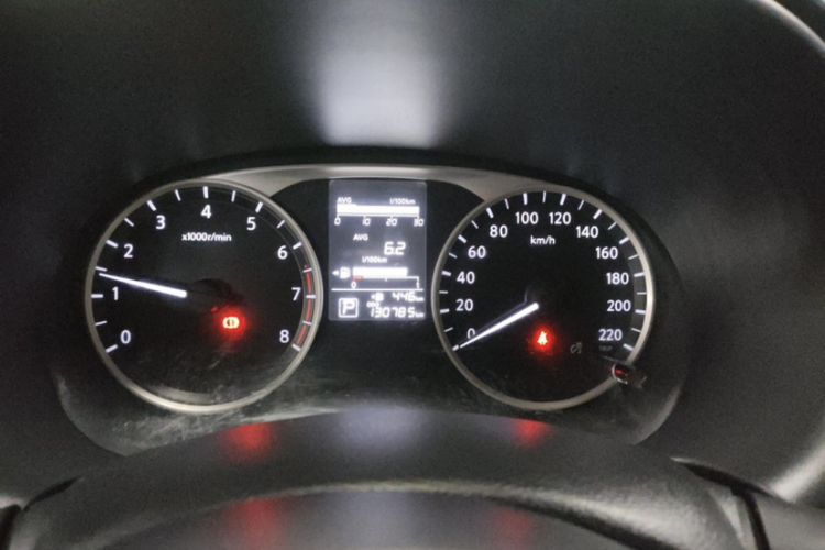 Used Nissan Kicks 2017 1.5L CVT Cool Enjoy Edition Odometer Close Up