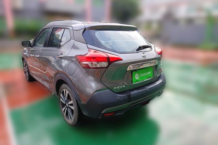 Used Nissan Kicks 2017 1.5L CVT Smart Drive Edition Rear Left 45 Deg