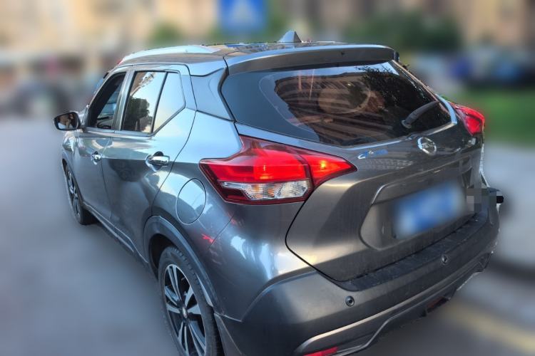 Used Nissan Kicks 2017 1.5L CVT Smart Drive Edition Rear Left 45 Deg