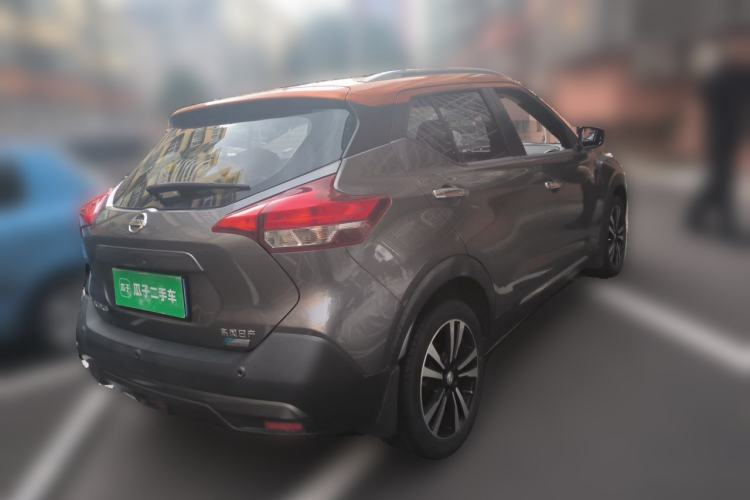 Used Nissan Kicks 2017 1.5L CVT Smart Edition Rear Right 45 Deg