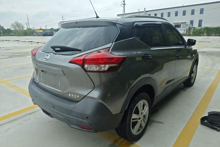 Used Nissan Kicks 2017 1.5L Manual Cool Dynamic Edition Rear Right 45 Deg