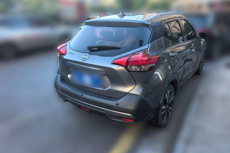 Used Nissan Kicks 2017 1.5L CVT Smart Drive Edition Rear Right 45 Deg