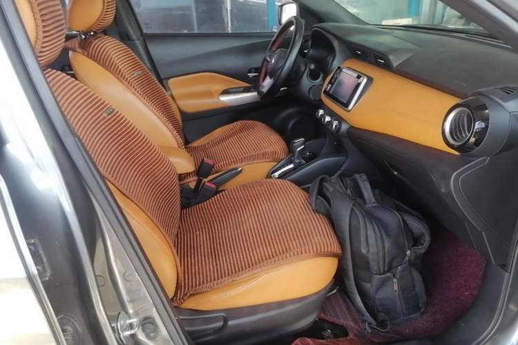 Used Nissan Kicks 2017 1.5L CVT Smart Edition Right Front Seat