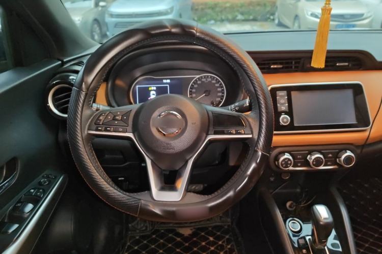 Used Nissan Kicks 2017 1.5L CVT Smart Drive Edition Steering Wheel